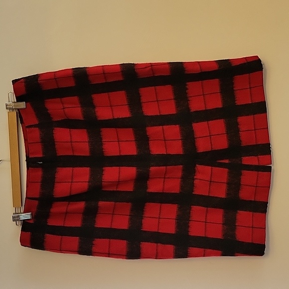 CLOSET CLEAROUT $10 | Talbots | Red and Black Wool Pencil Skirt | Size 12 - Picture 2 of 4